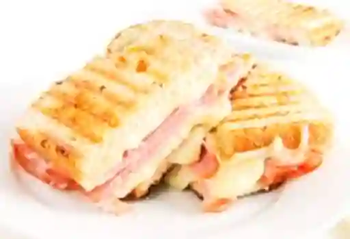 Sándwich Jamón y Queso