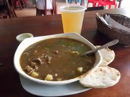 Desayuno con Caldo de Pajarilla