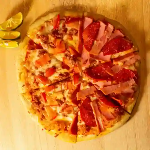 Pizza Jamón y Salami Mediana