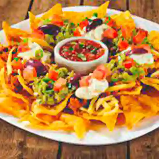 Nachos con Frijoles