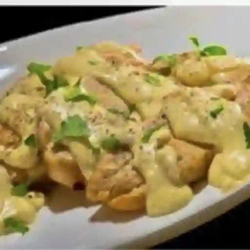 Pollo al Gratén y Bebida