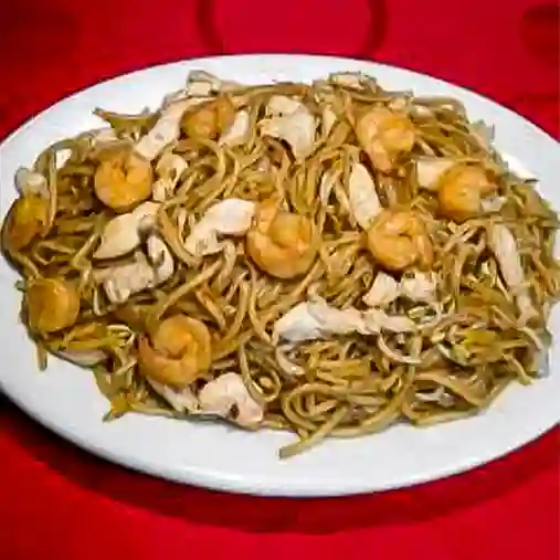 Spaguetti con Pollo y Camarones