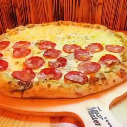 Pizza de Tocineta Personal (4 Porciones)