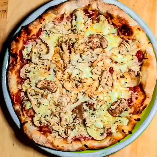 Pizza Pollo Champiñón