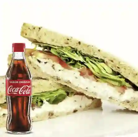 Combo Sándwich Chutney de Pollo + Coca Cola Original 300ML