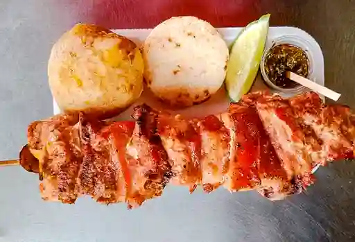 Brocheta de Costilla de Cerdo con Chicha