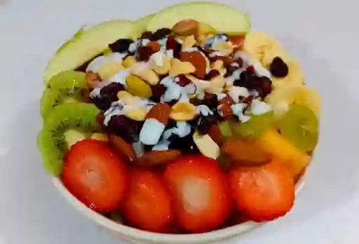 Ensalada con Yogurt Natural