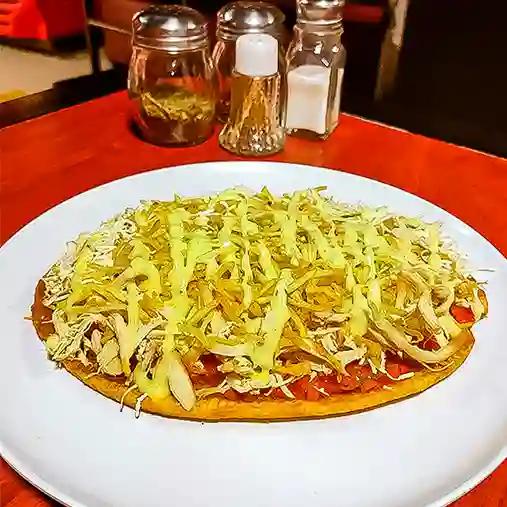 Patacón con Pollo