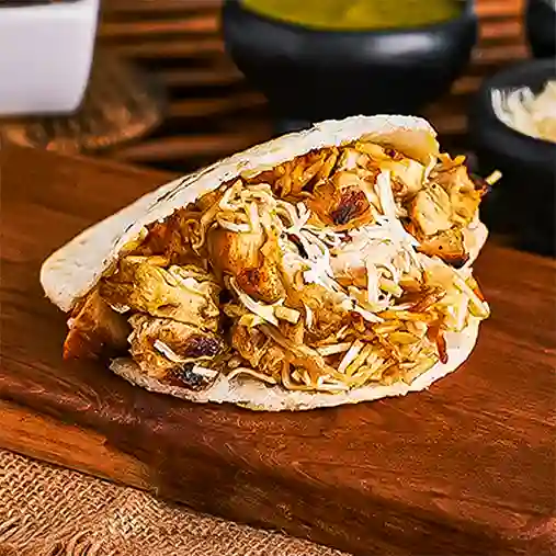 Arepa con Pollo y Champiñón