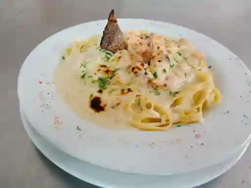 Espaguetis Marinera + Bebida del Dia