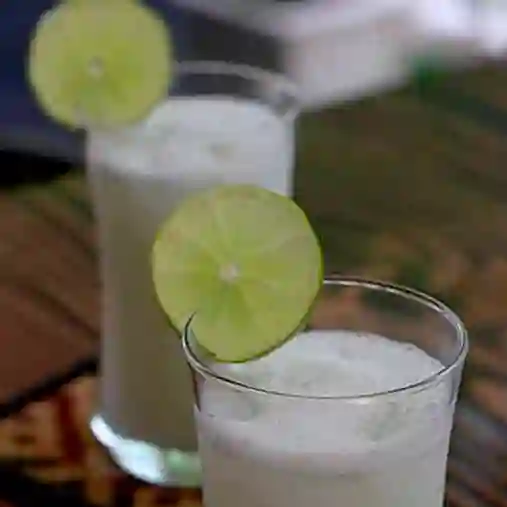 Limonada de Coco 16 Oz