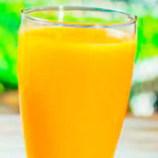 Jugo en Agua de Mango