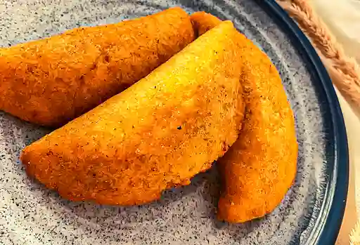 Empanada de Maíz Carne y Papa