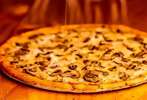 Pizza de Pollo y Champiñones