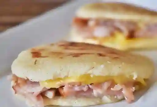 Arepa Queso y Jamón