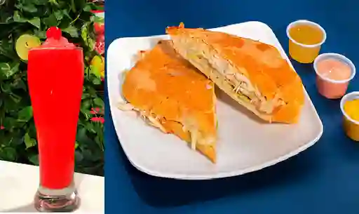 Sandwich de Pollo + Jugo Natural 24 Oz