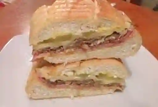 Sándwich de Carne