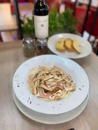 Pasta de Pollo, Jamón y Champiñones