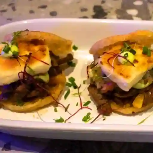 Arepas de Maíz con Arrachera