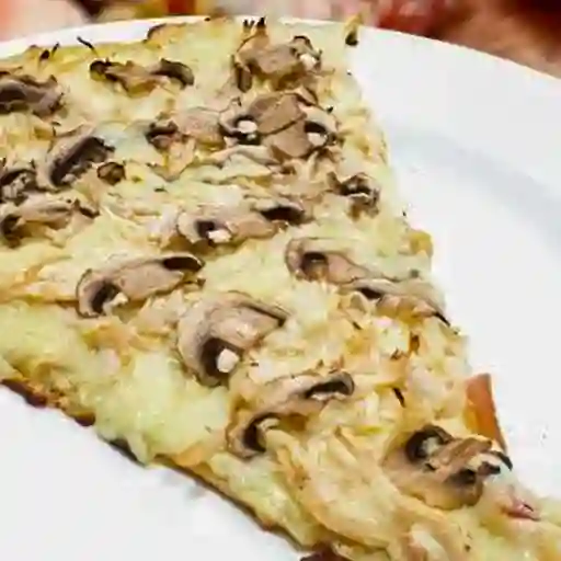 Pizza Pollo Champiñón