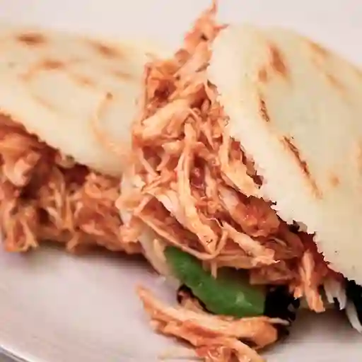 Arepa Rellena de Pollo