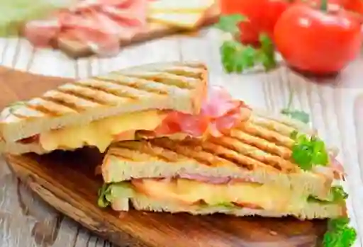 Sándwich de Jamón y Queso