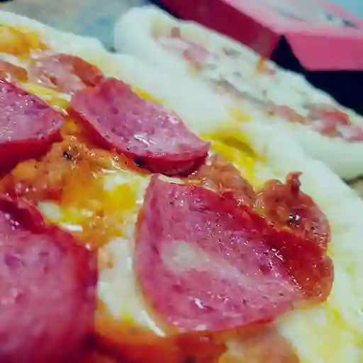 Personal Pepperoni y Queso