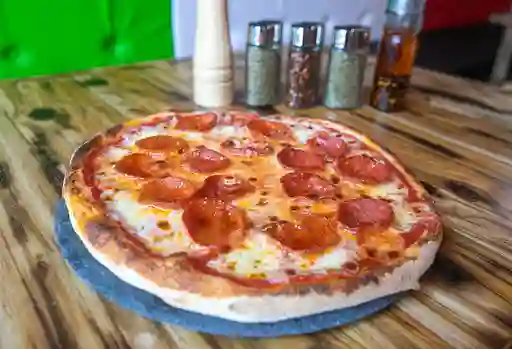 Pizza Calabrese