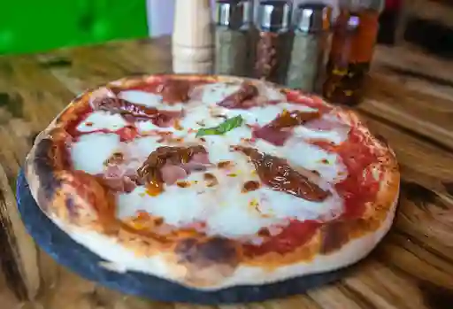 Pizza de Jamón Serrano