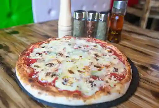 Pizza 4 Quesos