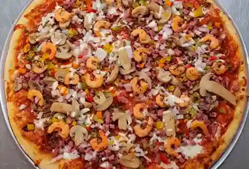 Pizza Pollo Champiñón y Camarón
