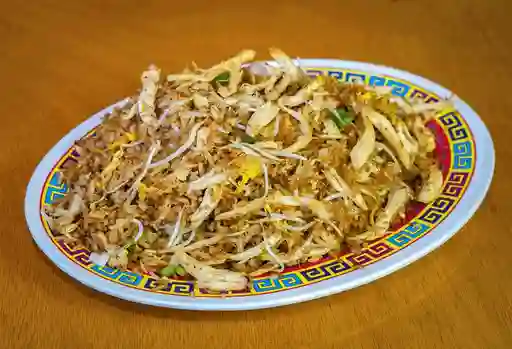 Chow Fan de Pollo Desmenuzado