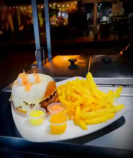 Hamburguesa Especial con Papas