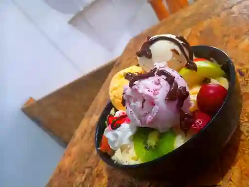 Ensalada de Frutas Grande 24 Oz