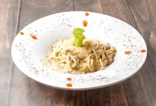 Spaguetti Pollo y Champiñones