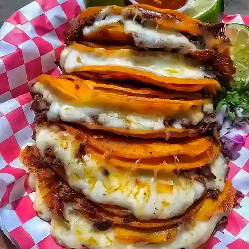 Trio Quesitacos de Asada Escandalosos