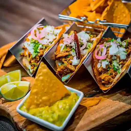 Taco con Birria de Res