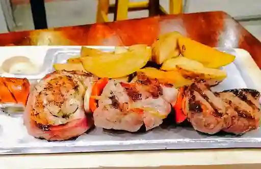 Brochetas Trifásicas