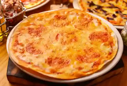 Pizza Pepperoni - 3 Quesos