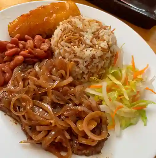 Carne Encebollada