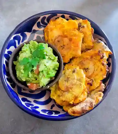 Patacones con Guacamole