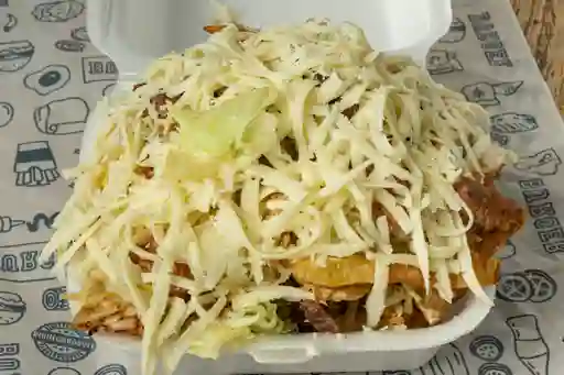 Salchi Papas Personal Moustrosa + Bebida