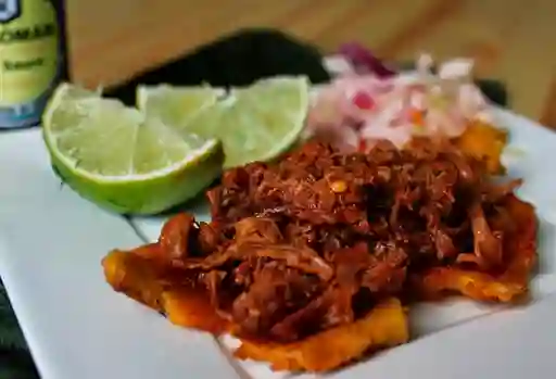 Patacón con Carne