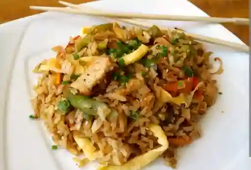 Yakimeshi de Pollo