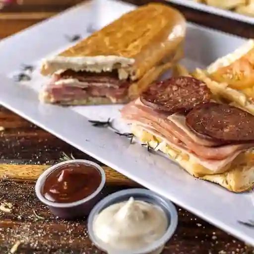 Sándwich de Salami