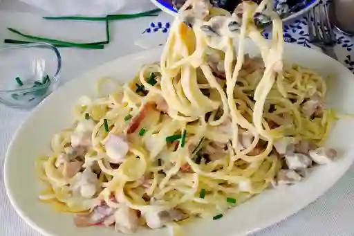 Espagueti Pollo
