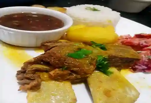 Costilla Guisada con Papas