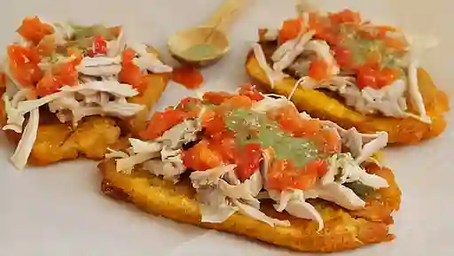 Patacón de Pollo