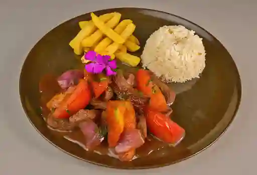 Lomo Saltado