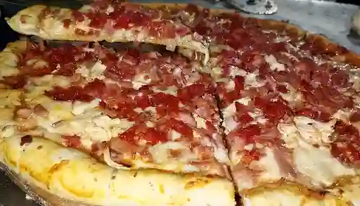 Pizza Cinco Carnes